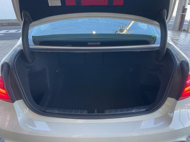 3シリーズ 320d Mスポーツ 1オーナー・LCI最終モデル・ACC・BSM・LEDヘッドライト・第6世代iDriveナビ・Bカメラ・BTオーディオ・DVD・MSV・ETC・スマキー・パドルシフト・ヒーター付Pシート・禁煙車(28枚目)