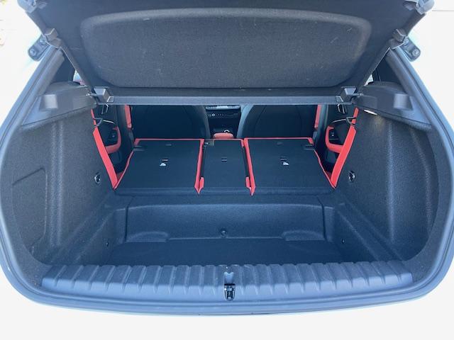 １シリーズ １１８ｄ　Ｍスポーツエディションジョイ＋ハイラインＰ　１オーナー・Ｍスポーツプラスパッケージ・ナビゲーション・コンフォート・ハイラインパッケージ（レッドレザー）・バックカメラ・ＥＴＣ・ＡＣＣ・Ｍブレーキ・Ｐシート・シートＨ・ＥＴＣ・１８ＡＷ（28枚目）