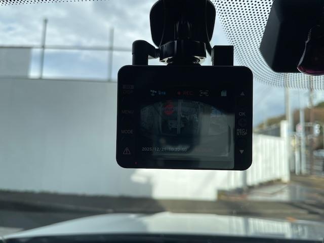 １シリーズ １１８ｄ　Ｍスポーツエディションジョイ＋ハイラインＰ　赤レザー・メモリー機能付きパワーシート・シートヒーター・ナビ・地デジ・Ｂカメラ・ＡＣＣ・ＬＣＷ・Ｐバックドア・ＬＥＤヘッドライト・前後ドラレコ・１８ＡＷ（25枚目）