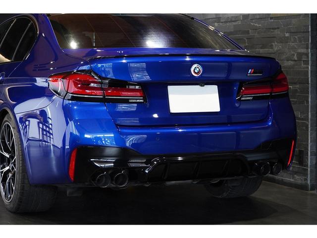 Ｍ５ コンペティション　現行モデル　マリナベイブルー　フルレザーメリノ／シルバーストーン　パーキングアシストプラス　Ｍスポーツエキゾースト　ワンオーナー（18枚目）