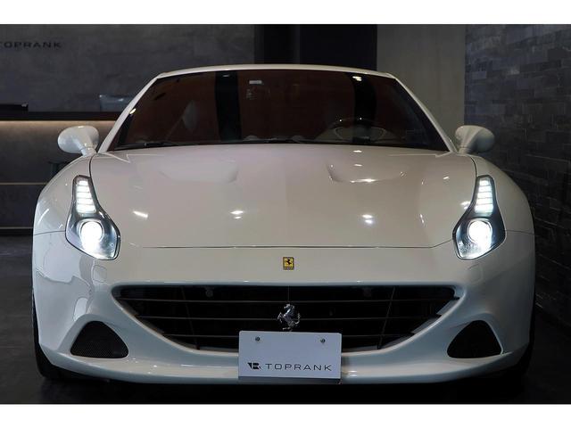 カリフォルニアＴ ベースグレード　Ｆ１　ＤＣＴ　ＬＥＤカーボンドライビングゾーン　ＯＰ鍛造２０インチＡＷ　ブルースターリングインテリア　ＡｐｐｌｅＣａｒＰｌａｙ　正規ディーラー車（26枚目）