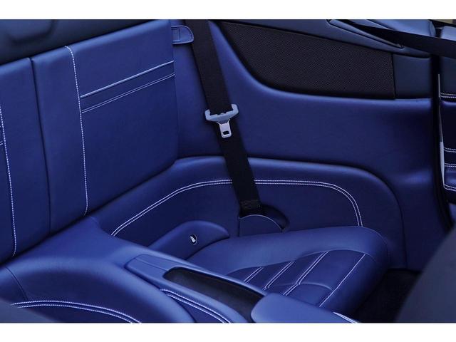 カリフォルニアＴ ベースグレード　Ｆ１　ＤＣＴ　ＬＥＤカーボンドライビングゾーン　ＯＰ鍛造２０インチＡＷ　ブルースターリングインテリア　ＡｐｐｌｅＣａｒＰｌａｙ　正規ディーラー車（46枚目）