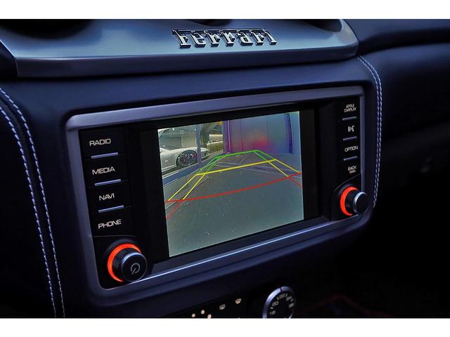 カリフォルニアＴ ベースグレード　Ｆ１　ＤＣＴ　ＬＥＤカーボンドライビングゾーン　ＯＰ鍛造２０インチＡＷ　ブルースターリングインテリア　ＡｐｐｌｅＣａｒＰｌａｙ　正規ディーラー車（54枚目）