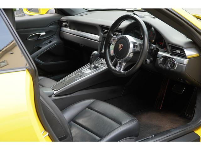 ９１１ ９１１カレラＳ　ＰＤＫ　レーシングイエロー　スポーツデザインＰＫＧ　スポーツクロノＰＫＧ　ＰＡＳＭスポーツシャシー　スポーツデザインステア　シートヒーター（9枚目）
