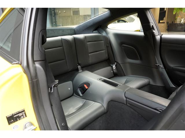 ９１１ ９１１カレラＳ　ＰＤＫ　レーシングイエロー　スポーツデザインＰＫＧ　スポーツクロノＰＫＧ　ＰＡＳＭスポーツシャシー　スポーツデザインステア　シートヒーター（12枚目）