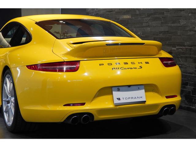 ９１１ ９１１カレラＳ　ＰＤＫ　レーシングイエロー　スポーツデザインＰＫＧ　スポーツクロノＰＫＧ　ＰＡＳＭスポーツシャシー　スポーツデザインステア　シートヒーター（17枚目）