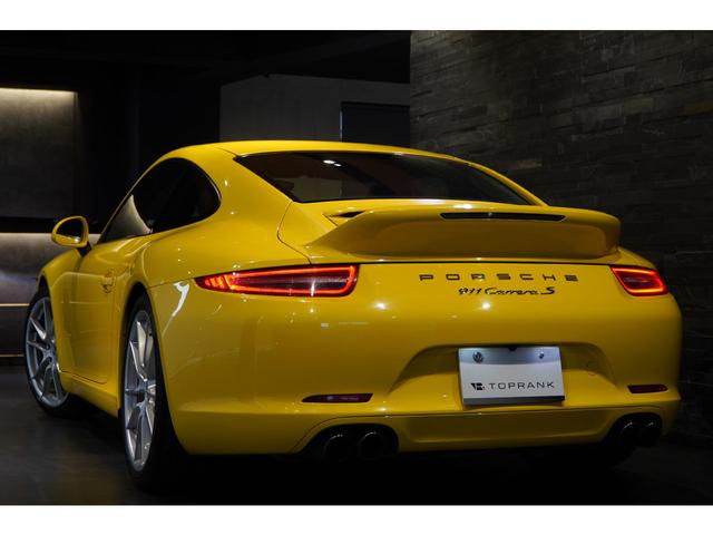 ９１１ ９１１カレラＳ　ＰＤＫ　レーシングイエロー　スポーツデザインＰＫＧ　スポーツクロノＰＫＧ　ＰＡＳＭスポーツシャシー　スポーツデザインステア　シートヒーター（19枚目）