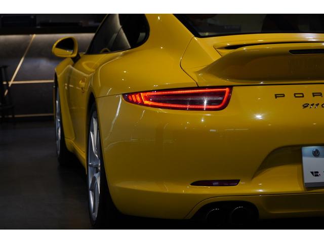 ９１１ ９１１カレラＳ　ＰＤＫ　レーシングイエロー　スポーツデザインＰＫＧ　スポーツクロノＰＫＧ　ＰＡＳＭスポーツシャシー　スポーツデザインステア　シートヒーター（20枚目）