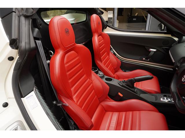 ４Ｃスパイダー ベースグレード　スポーツＰＫＧ　レザーＰＫＧ　レッドレザーインテリア　ブラックソフトトップＦ：１８／Ｒ：１９インチＡＷ　レッドブレーキキャリパー　スポーツエキゾースト（11枚目）