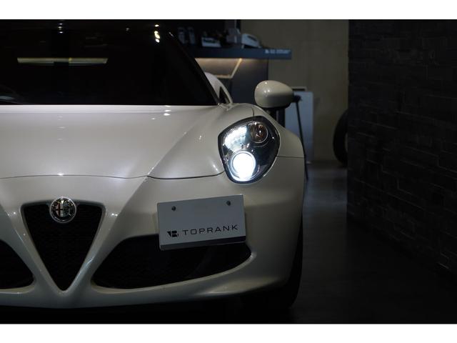 ４Ｃスパイダー ベースグレード　スポーツＰＫＧ　レザーＰＫＧ　レッドレザーインテリア　ブラックソフトトップＦ：１８／Ｒ：１９インチＡＷ　レッドブレーキキャリパー　スポーツエキゾースト（30枚目）