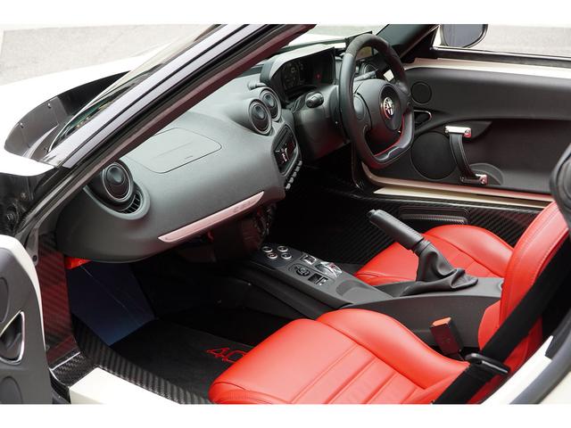 ４Ｃスパイダー ベースグレード　スポーツＰＫＧ　レザーＰＫＧ　レッドレザーインテリア　ブラックソフトトップＦ：１８／Ｒ：１９インチＡＷ　レッドブレーキキャリパー　スポーツエキゾースト（31枚目）