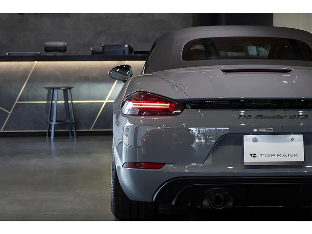 ７１８ボクスター ７１８ボクスターＧＴＳ　４．０　スポクロ　スポエグ　左ハンドル　アークティックグレー　カーボンインテリアＰＫＧ　ＰＤＬＳ＋ヘッドライト　シートヒーター　１オーナー　新車保証付き（33枚目）