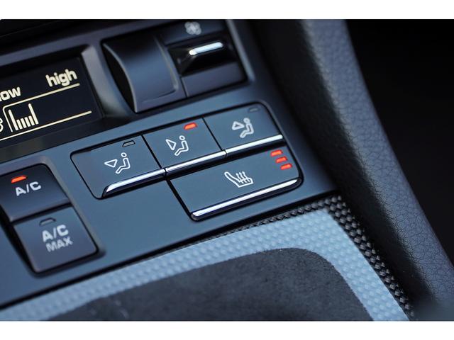 ７１８ボクスター ７１８ボクスターＧＴＳ　４．０　スポクロ　スポエグ　左ハンドル　アークティックグレー　カーボンインテリアＰＫＧ　ＰＤＬＳ＋ヘッドライト　シートヒーター　１オーナー　新車保証付き（38枚目）