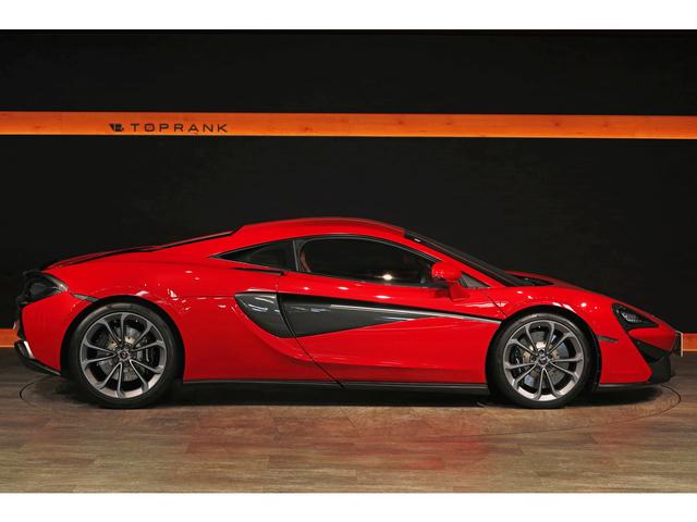 ５４０Ｃ ベースグレード　ラグジュアリー＆セキュリティパック　エリートペイント／バーミリオンレッド　フロントリフト　１９／２０インチ鍛造ＡＷステルスフィニッシュペイント　Ｂｏｗｅｒｓ＆Ｗｉｌｋｉｎｓサウンド（17枚目）