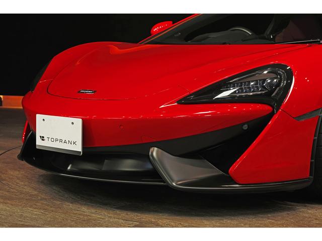 ５４０Ｃ ベースグレード　ラグジュアリー＆セキュリティパック　エリートペイント／バーミリオンレッド　フロントリフト　１９／２０インチ鍛造ＡＷステルスフィニッシュペイント　Ｂｏｗｅｒｓ＆Ｗｉｌｋｉｎｓサウンド（26枚目）