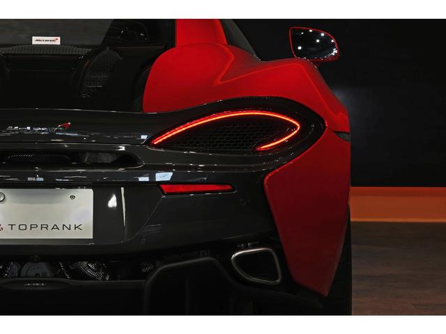 ５４０Ｃ ベースグレード　ラグジュアリー＆セキュリティパック　エリートペイント／バーミリオンレッド　フロントリフト　１９／２０インチ鍛造ＡＷステルスフィニッシュペイント　Ｂｏｗｅｒｓ＆Ｗｉｌｋｉｎｓサウンド（36枚目）