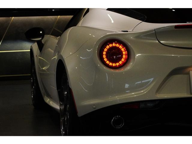 ４Ｃ ベースグレード　スポーツＰＫＧ　レザーＰＫＧ　マドレペルラホワイト　スポーツエキゾースト　スポーツサスペンション　レッドレザー　レッドキャリパー　１８／１９ＡＷ（22枚目）