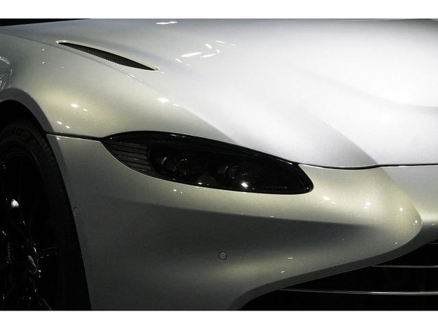 ヴァンテージ 　４．０　Ｖ８　グロスブラックパック　ヴェーンドグリル　スモークドテールライト　スポーツプラスシート　２０インチＡＷ　右ハンドル（27枚目）