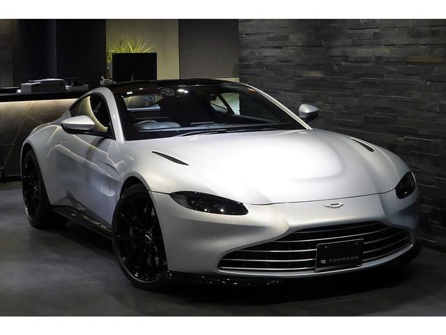 ヴァンテージ 　４．０　Ｖ８　グロスブラックパック　ヴェーンドグリル　スモークドテールライト　スポーツプラスシート　２０インチＡＷ　右ハンドル（30枚目）