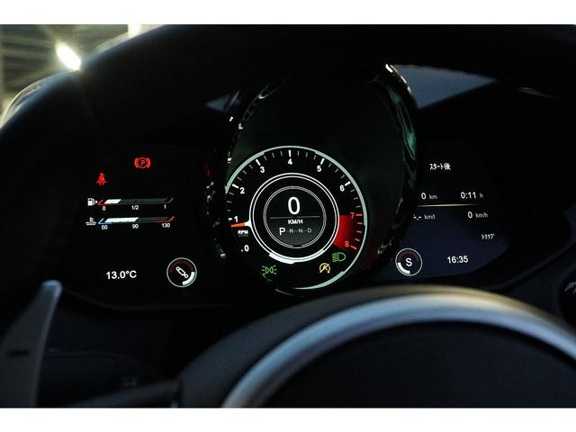 ヴァンテージ 　４．０　Ｖ８　グロスブラックパック　ヴェーンドグリル　スモークドテールライト　スポーツプラスシート　２０インチＡＷ　右ハンドル（38枚目）