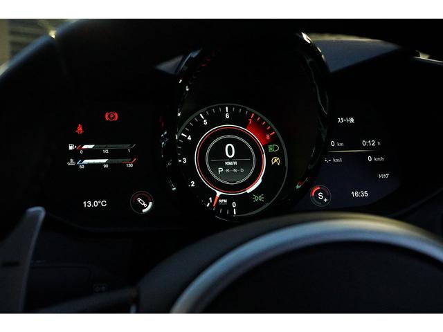 ヴァンテージ 　４．０　Ｖ８　グロスブラックパック　ヴェーンドグリル　スモークドテールライト　スポーツプラスシート　２０インチＡＷ　右ハンドル（39枚目）