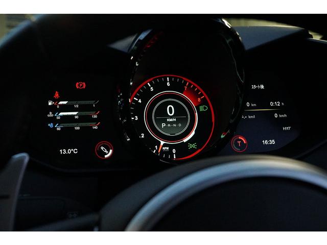 ヴァンテージ 　４．０　Ｖ８　グロスブラックパック　ヴェーンドグリル　スモークドテールライト　スポーツプラスシート　２０インチＡＷ　右ハンドル（40枚目）