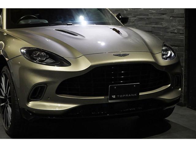 ＤＢＸ ベースグレード　「Ｑ」インテリアトリム　スポーツエキゾースト　２３インチＡＷ　ゴールドキャリパー　ステアリングヒーター　スモークテールライト（26枚目）