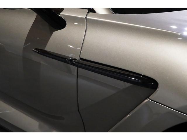 ＤＢＸ ベースグレード　「Ｑ」インテリアトリム　スポーツエキゾースト　２３インチＡＷ　ゴールドキャリパー　ステアリングヒーター　スモークテールライト（29枚目）