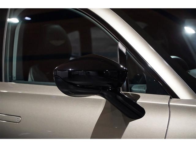 ＤＢＸ ベースグレード　「Ｑ」インテリアトリム　スポーツエキゾースト　２３インチＡＷ　ゴールドキャリパー　ステアリングヒーター　スモークテールライト（30枚目）