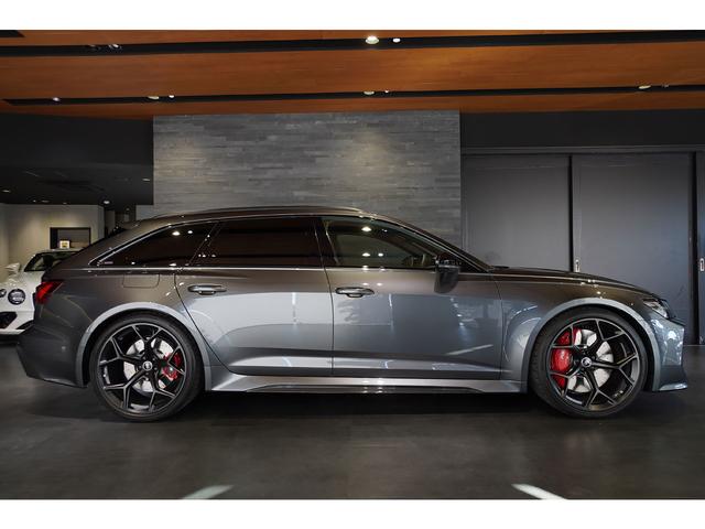 ＲＳ６アバント パフォーマンス ベースグレード　ＲＳスポーツエキゾースト　ＲＳスポーツサス＋　パノラマＳＲ　カーボン＆ブラックスタイリング　コニャック革　ワンオーナー（9枚目）