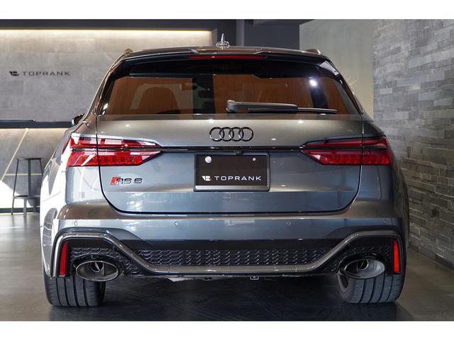 ＲＳ６アバント パフォーマンス ベースグレード　ＲＳスポーツエキゾースト　ＲＳスポーツサス＋　パノラマＳＲ　カーボン＆ブラックスタイリング　コニャック革　ワンオーナー（18枚目）