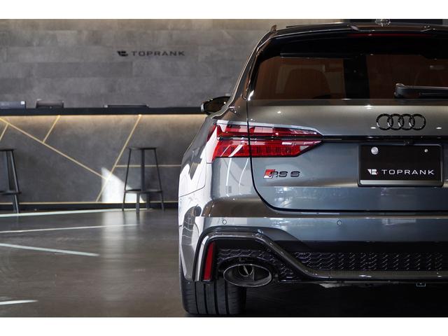 ＲＳ６アバント パフォーマンス ベースグレード　ＲＳスポーツエキゾースト　ＲＳスポーツサス＋　パノラマＳＲ　カーボン＆ブラックスタイリング　コニャック革　ワンオーナー（19枚目）