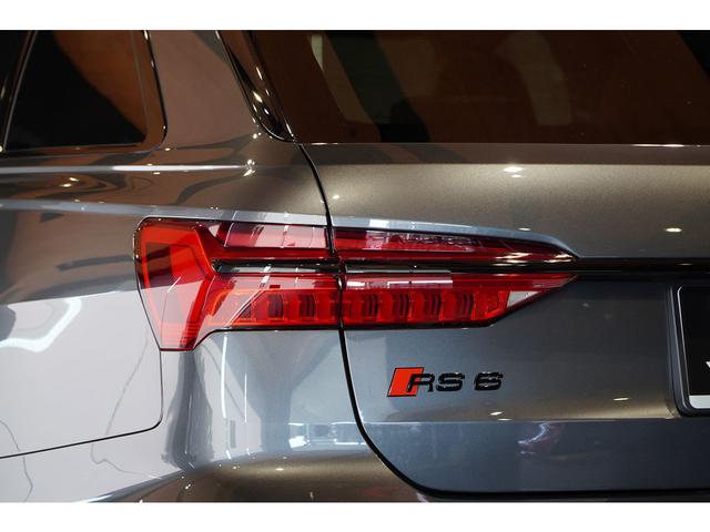 ＲＳ６アバント パフォーマンス ベースグレード　ＲＳスポーツエキゾースト　ＲＳスポーツサス＋　パノラマＳＲ　カーボン＆ブラックスタイリング　コニャック革　ワンオーナー（21枚目）