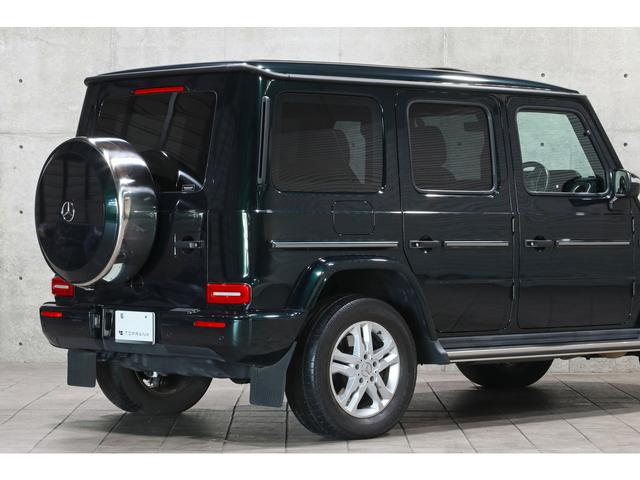 Ｇクラス Ｇ３５０ｄ　エメラルドグリーン×ベージュレザー×ウッドインテリア　ラグジュアリーＰＫＧ　アダプティブダンピングシステム　１オーナー（12枚目）