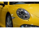 ９１１カレラＳ　ＰＤＫ　レーシングイエロー　スポーツデザインＰＫＧ　スポーツクロノＰＫＧ　ＰＡＳＭスポーツシャシー　スポーツデザインステア　シートヒーター（24枚目）