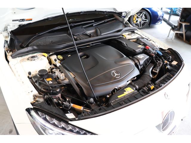 ＧＬＡクラス ＧＬＡ１８０　スポーツ　キーレスゴー　レーダーセーフティ　パドルシフト　ハーフレザー　シートヒーター　ナビ　地デジ　ＥＴＣ　バックカメラ　コーナーセンサー　ドラレコ　パワーテールゲート　１８ＡＷ（7枚目）