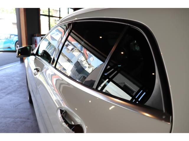 ＧＬＡクラス ＧＬＡ１８０　スポーツ　キーレスゴー　レーダーセーフティ　パドルシフト　ハーフレザー　シートヒーター　ナビ　地デジ　ＥＴＣ　バックカメラ　コーナーセンサー　ドラレコ　パワーテールゲート　１８ＡＷ（30枚目）