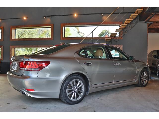 ＬＳ ＬＳ４６０Ｌ　ブラウンレザー　後席モニター　ドラレコ　ＬＫＡ　ＢＳＭ　ステアリングヒーター　全席シートヒーター　全席ベンチレーション　ナビ　地デジ　ＥＴＣ　バックカメラ　コーナーセンサー　オートトランクリッド（3枚目）
