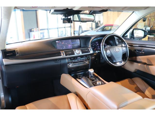ＬＳ ＬＳ４６０Ｌ　ブラウンレザー　後席モニター　ドラレコ　ＬＫＡ　ＢＳＭ　ステアリングヒーター　全席シートヒーター　全席ベンチレーション　ナビ　地デジ　ＥＴＣ　バックカメラ　コーナーセンサー　オートトランクリッド（8枚目）