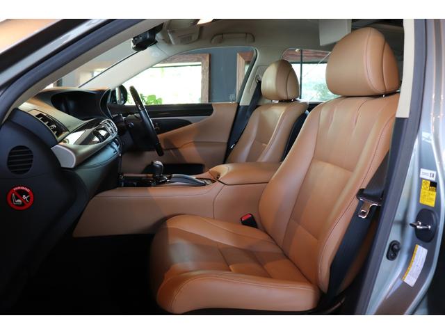 ＬＳ ＬＳ４６０Ｌ　ブラウンレザー　後席モニター　ドラレコ　ＬＫＡ　ＢＳＭ　ステアリングヒーター　全席シートヒーター　全席ベンチレーション　ナビ　地デジ　ＥＴＣ　バックカメラ　コーナーセンサー　オートトランクリッド（9枚目）
