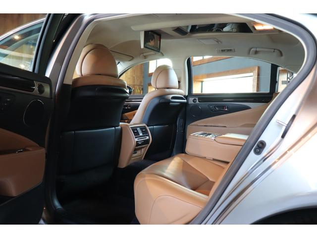 ＬＳ ＬＳ４６０Ｌ　ブラウンレザー　後席モニター　ドラレコ　ＬＫＡ　ＢＳＭ　ステアリングヒーター　全席シートヒーター　全席ベンチレーション　ナビ　地デジ　ＥＴＣ　バックカメラ　コーナーセンサー　オートトランクリッド（62枚目）