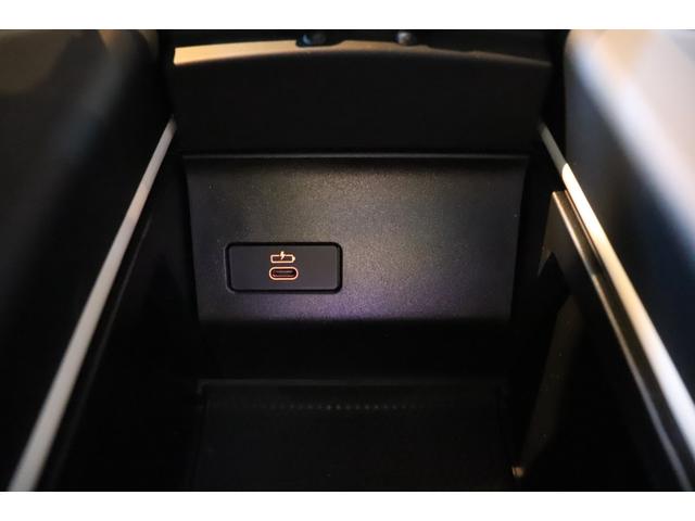 Ｘ６ ｘＤｒｉｖｅ　３５ｄ　Ｍスポーツ　Ｉｎｄｉｖｉｄｕａｌフルレザーメリノ（アイボリーホワイト／アトラスグレー）　ドラレコ（69枚目）