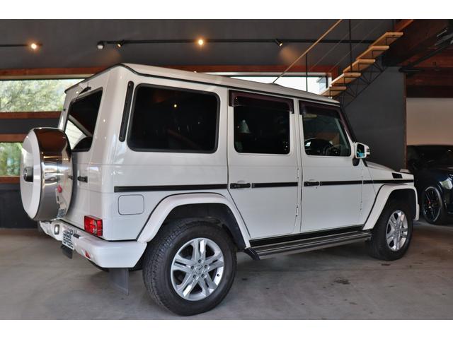 Ｇクラス Ｇ３５０ｄ　ラグジュアリーＰＫＧ　ＳＲ　レーダーセーフティ　黒革　前後席シートヒーター　ＡｐｐｌｅＣａｒＰｌａｙ　地デジ　ｈａｒｍａｎｋａｒｄｏｎサウンド　バックカメラ　コーナーセンサー　ドラレコ（3枚目）