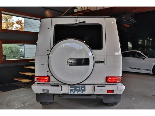 Ｇクラス Ｇ３５０ｄ　ラグジュアリーＰＫＧ　ＳＲ　レーダーセーフティ　黒革　前後席シートヒーター　ＡｐｐｌｅＣａｒＰｌａｙ　地デジ　ｈａｒｍａｎｋａｒｄｏｎサウンド　バックカメラ　コーナーセンサー　ドラレコ（4枚目）