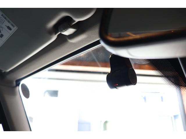 Ｇクラス Ｇ３５０ｄ　ラグジュアリーＰＫＧ　ＳＲ　レーダーセーフティ　黒革　前後席シートヒーター　ＡｐｐｌｅＣａｒＰｌａｙ　地デジ　ｈａｒｍａｎｋａｒｄｏｎサウンド　バックカメラ　コーナーセンサー　ドラレコ（15枚目）