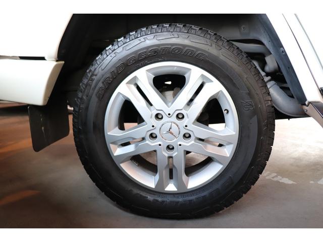 Ｇクラス Ｇ３５０ｄ　ラグジュアリーＰＫＧ　ＳＲ　レーダーセーフティ　黒革　前後席シートヒーター　ＡｐｐｌｅＣａｒＰｌａｙ　地デジ　ｈａｒｍａｎｋａｒｄｏｎサウンド　バックカメラ　コーナーセンサー　ドラレコ（40枚目）