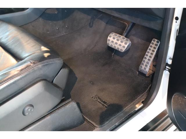 Ｇクラス Ｇ３５０ｄ　ラグジュアリーＰＫＧ　ＳＲ　レーダーセーフティ　黒革　前後席シートヒーター　ＡｐｐｌｅＣａｒＰｌａｙ　地デジ　ｈａｒｍａｎｋａｒｄｏｎサウンド　バックカメラ　コーナーセンサー　ドラレコ（50枚目）