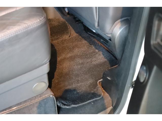 Ｇクラス Ｇ３５０ｄ　ラグジュアリーＰＫＧ　ＳＲ　レーダーセーフティ　黒革　前後席シートヒーター　ＡｐｐｌｅＣａｒＰｌａｙ　地デジ　ｈａｒｍａｎｋａｒｄｏｎサウンド　バックカメラ　コーナーセンサー　ドラレコ（52枚目）