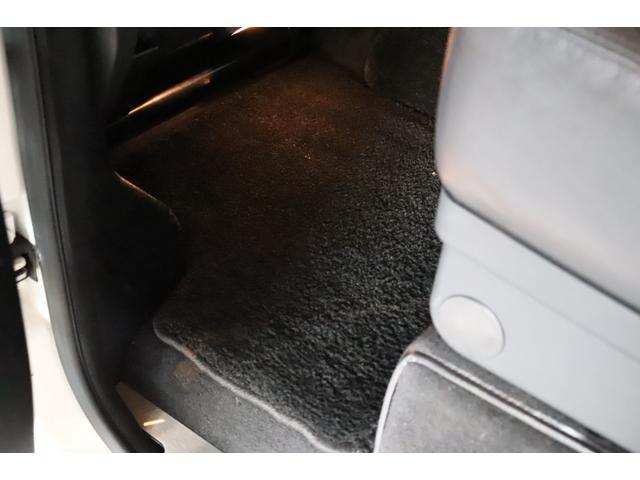 Ｇクラス Ｇ３５０ｄ　ラグジュアリーＰＫＧ　ＳＲ　レーダーセーフティ　黒革　前後席シートヒーター　ＡｐｐｌｅＣａｒＰｌａｙ　地デジ　ｈａｒｍａｎｋａｒｄｏｎサウンド　バックカメラ　コーナーセンサー　ドラレコ（54枚目）