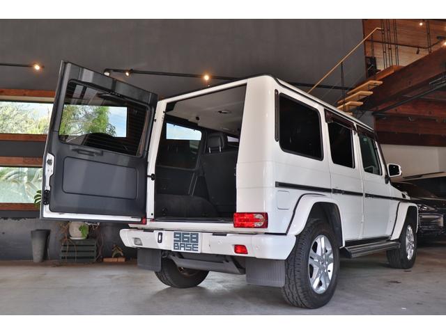 Ｇクラス Ｇ３５０ｄ　ラグジュアリーＰＫＧ　ＳＲ　レーダーセーフティ　黒革　前後席シートヒーター　ＡｐｐｌｅＣａｒＰｌａｙ　地デジ　ｈａｒｍａｎｋａｒｄｏｎサウンド　バックカメラ　コーナーセンサー　ドラレコ（77枚目）